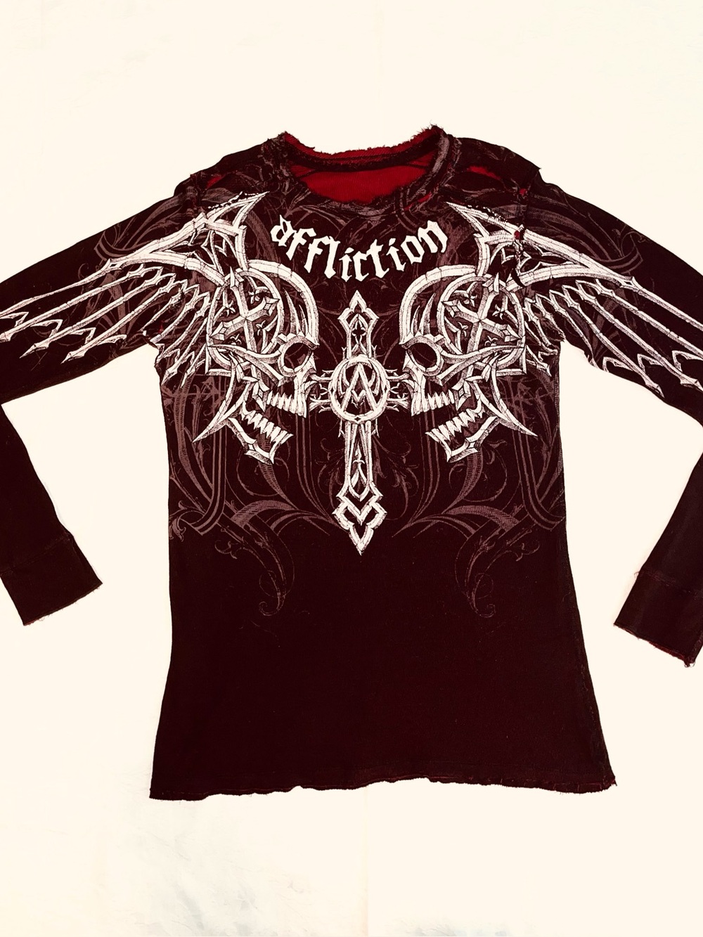 Excellent Vintage Affliction reversible skull wings cross thermal burgundy - L